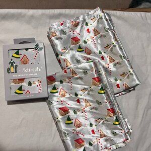 Elf - Officially Licensed - Set of 3 Silk Standard Size Pillowcases